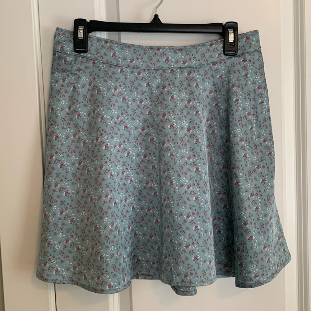 NWT Hollister Blue Floral Skirt